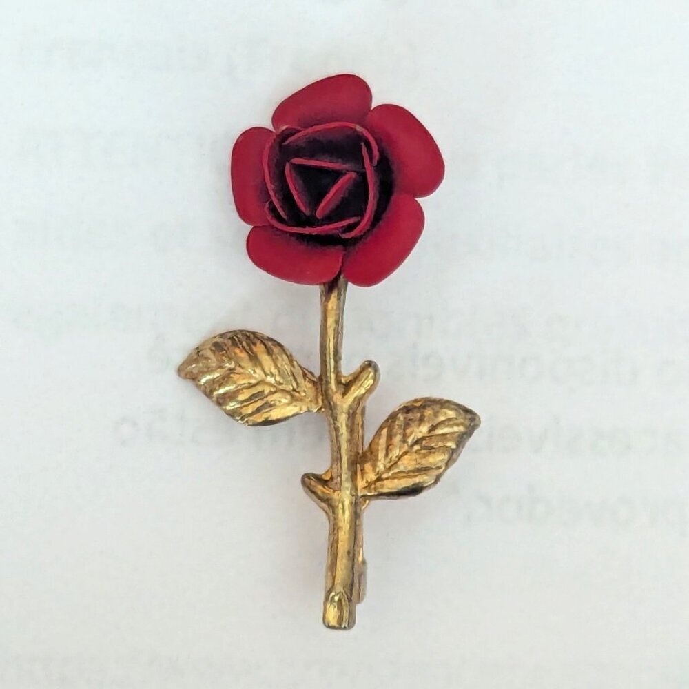 Vintage Rose Pin Brooch Gold Tone Textured Leaf Costume Statement Estate Garden